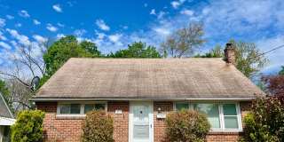 4 Bed Single Family Home Available Now! Gallery 1