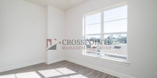 Luxury 3 bedroom, 3.5 Bath, 2 Car Garage Townhome- Fully Furnished! Gallery 16