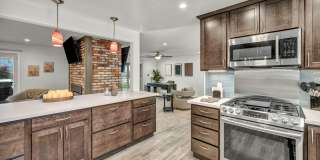 FULLY FURNISHED MOUNTAIN VIEW RETREAT with HOT TUB, RV PARKING & NO HOA Gallery 1