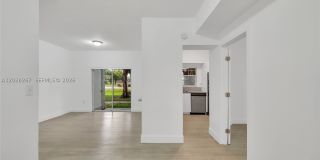 2421 NW 96th Ter Gallery 2