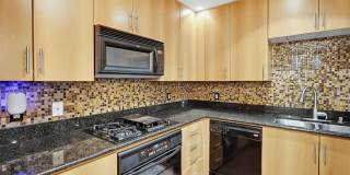 Modern Industrial Condo in the Heart of Downtown San Diego – Walk to Petco Park & Waterfront Gallery 11