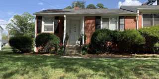 Adorable 2 Bedroom End Unit Convenient to W. Friendly Ave Gallery 1