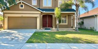 Spacious 4BR House in Spring Hill Gallery 1