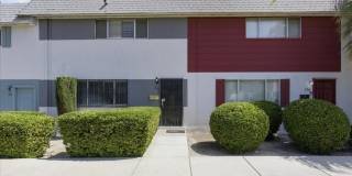 210 Greenbriar Townhouse Way Gallery 1