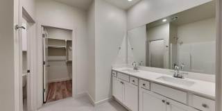 Luxury 3 Bedroom 2 Bathroom Duplex with 2 Car Garage in Bethany, Ok Gallery 12