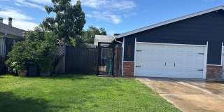 2 Bedrooms, 2 bathrooms and 2 car garage North Stockton duplex Gallery 1