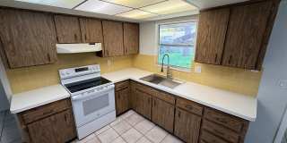 2 Bed,1.5 Bath with Bonus Room and 1 car garage in Magnolia Valley Gallery 10