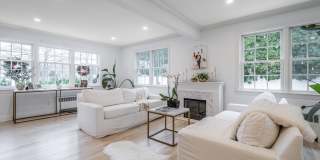28 Oak Street Gallery 22