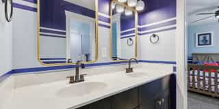 1041 Scenic Boulevard Gallery 27