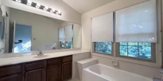 2134 KINGS GARDEN Way Gallery 14