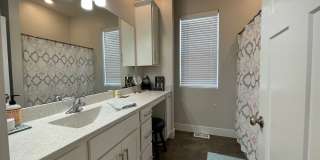 The Bungalows on the Lake - Block C Gallery 309