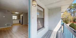 Updated 2 Bedroom / 1 Bathroom Apartment Gallery 5