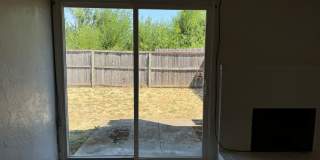 3 bedroom 1.5 bathroom duplex Gallery 9