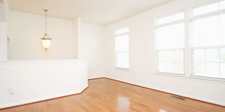 Dog-Friendly Pavilions at Pantops Townhome Gallery 8