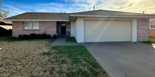Pre-leasing for July! - 3 Bedroom Home with Open Concept Living! Gallery 1