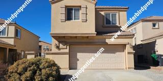 4 Bedroom - 2.5 Bathroom - 2 car garage Gallery 1