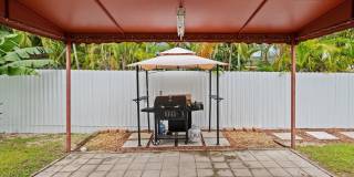 Beautiful 4 bed 3 bathroom Single Family Home with a large fenced yard Gallery 21
