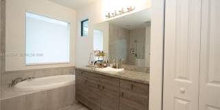 11826 SW 13th Ct Gallery 19