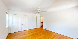 NW DC locale...3 level - 2 bed + Den with 2.5 & off street parking  - 16 months only Gallery 15