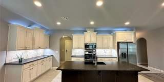 1419 W Boston Place Gallery 5
