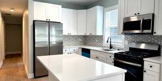 1709 N Maplewood Avenue Gallery 7