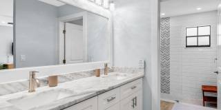 13549 Fountain View Boulevard Gallery 26