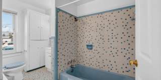 $1450 4 Bedrooms Gallery 24