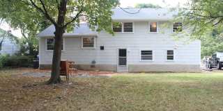 936 N MAIN Street Gallery 12