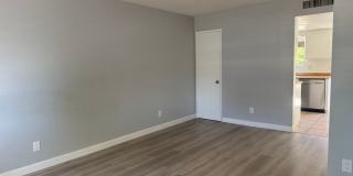 MOVE IN SPECIAL FIRST MONTH $1 2BD/1.5BA Two-Story Condo – Bullhead City | $1,150/Month Gallery 3