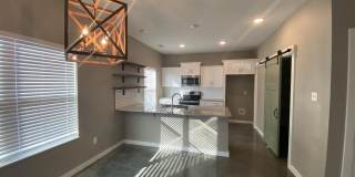 410 S Market Gallery 11
