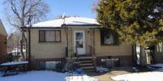 Cozy 2 Bed, 1 Bath just one block off Broadway Gallery 1