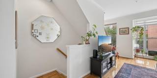 10 EXETER Street Gallery 16