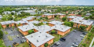 9487 SW 76th St Gallery 1