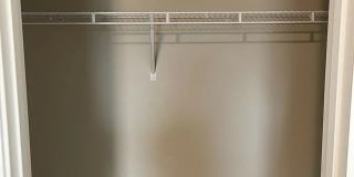 Room in 4 Bedroom Home at Stovall Pl Gallery 1