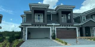 End Unit 3 bedroom Townhome Gallery 1