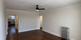 5509 North Lincoln Avenue Gallery 9