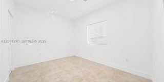 145 NE 60th St Gallery 13