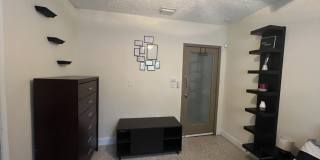 900 Ne 85th St Gallery 6