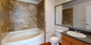 Edgewater Gallery 17