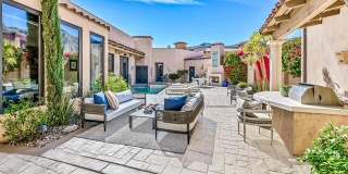 20 ViA Condotti Gallery 1