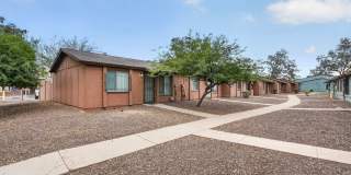 Charming 1BR Townhome in Phoenix Gallery 18