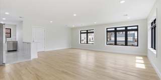 281 Maple St Unit 2 Gallery 6