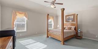 701 E Boston Street Gallery 12