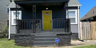 2 Bedroom 1 Bathroom Home with Garage & Fenced Yard! 2 Bedroom 1 Bathroom Home with Garage & Fenced Yard! Gallery 1