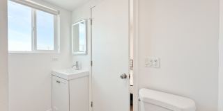 TL 1361 W 35th St - Co-Living TL 1361 W 35th St - Co-Living Gallery 16