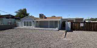 Private Backyard & Prime South Phoenix Location! Gallery 1