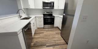 ANNUAL RENTAL - KEY ROYAL CONDO -THIRD FLOOR- 2 BED-1 BATH Gallery 1