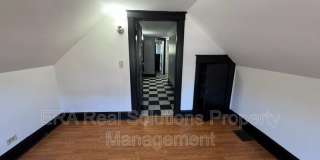 3571 Vine Street Gallery 9