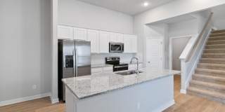 Stunning 4x2.5 Luxury Duplex in Buda, TX! Gallery 1