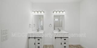 895 E Mather St Gallery 23